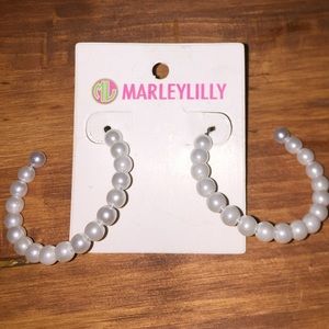MarleyLilly Pearl hoop earrings